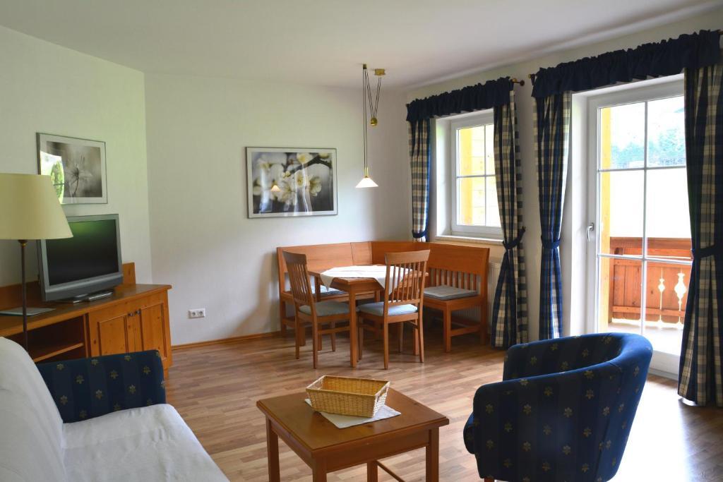 Apart-Pension Wesenauerhof Fuschl am See Szoba fotó